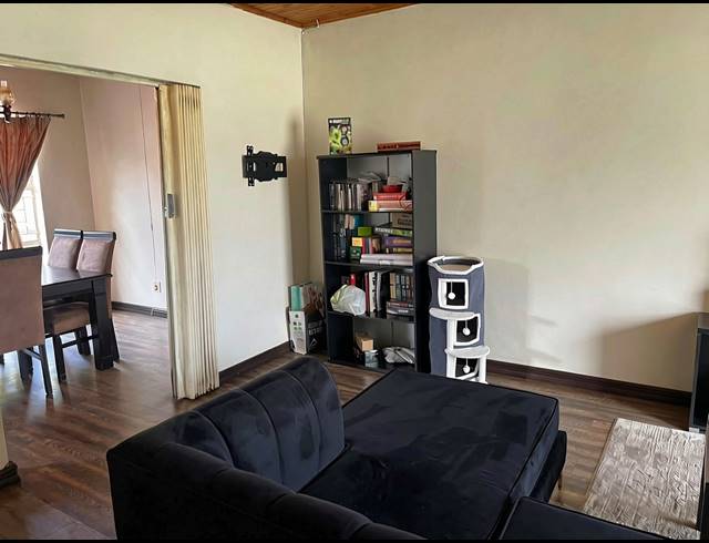 5 BEDROOM HOUSE FOR SALE IN VANDERBIJLPARK SE 2